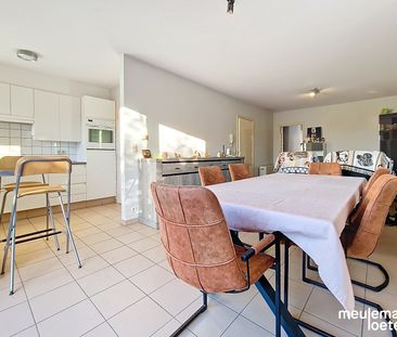 Lichtrijk appartement met terras en parking - Foto 5