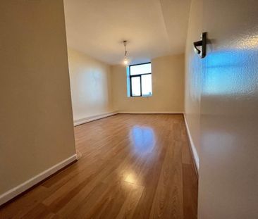 2 bedroom semi-detached house to rent - Photo 2