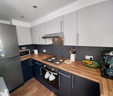 2 bedroom ground floor flat to rent - Photo 4