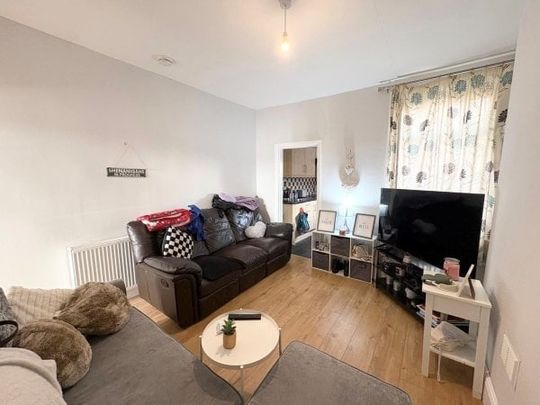 Lawrence Street, Nottingham, NG10 - Photo 1