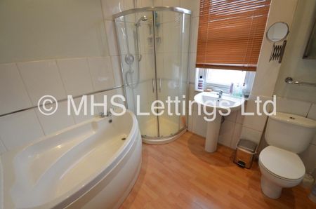 3 Bedroom Mid Terraced House for rent in Beechwood Mount - Photo 2