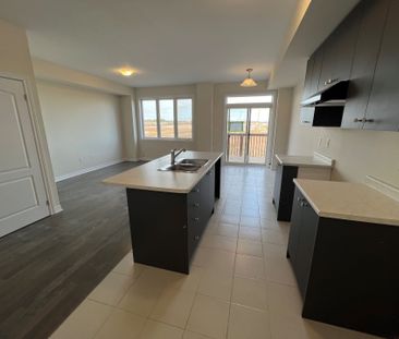 For Lease - 151 Vanilla Trail, Thorold, Ontario - Photo 2