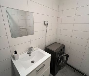 Location Appartement 1 pièce 50m² - Photo 5