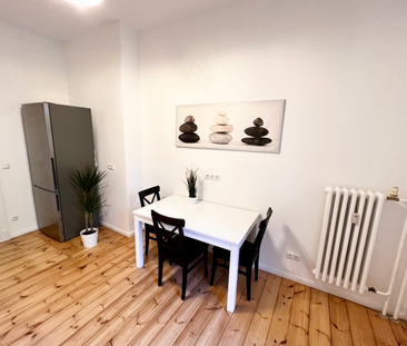 Bezug zum 01.04. - WG-Zimmer in kernsanierter Wohnung mit Balkon - Foto 1