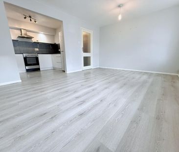 2 bedroom ground floor maisonette to rent - Photo 3