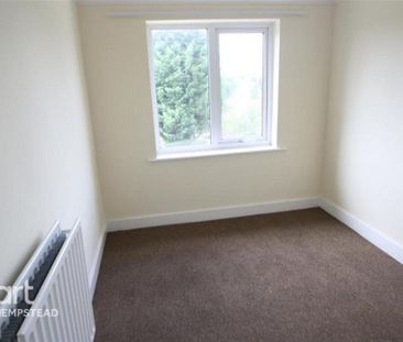 4 bedroom semi-detached house to rent - Photo 5