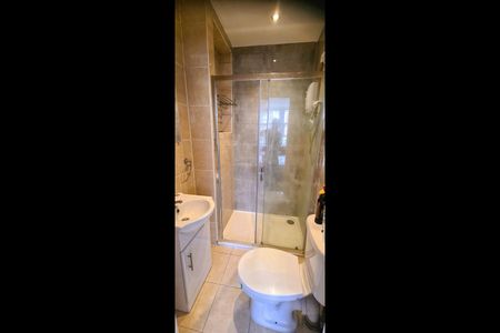 Studio Flat, New Southgate, N11 - Photo 2