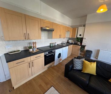 5 bedroom flat to rent - Photo 5