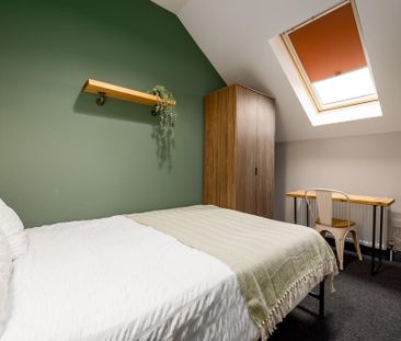 1 bedroom in a house share to rent - Photo 1