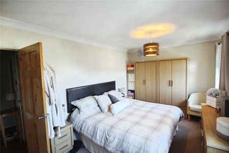 2 bedroom semi-detached house to rent - Photo 3