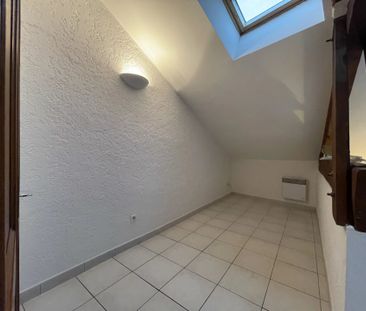 Location Appartement 2 pièces 41m² PERNES LES FONTAINES 84210 - Photo 4