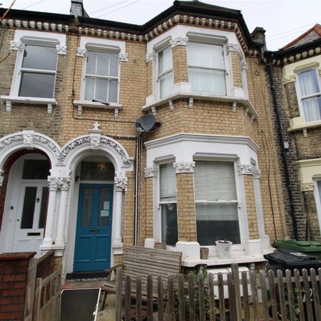 Leander Road, London, SW2 - Photo 4