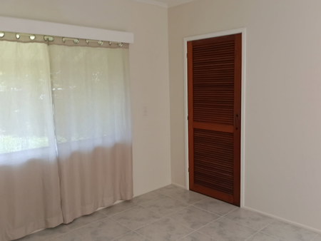 2 Binda Place, Bundall, QLD - Photo 5