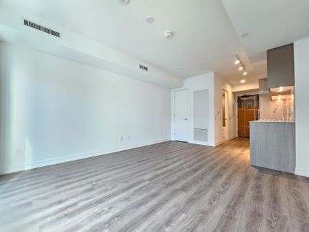 For Lease - 771 Yonge Street Unit# 1009, Toronto, Ontario - Photo 2