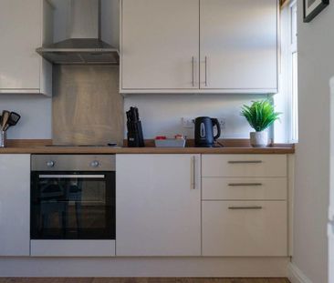 2 bed terraced house to rent in NE64 - Photo 6