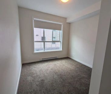 Promenade on Jacklin — 2 Bedroom - Photo 2