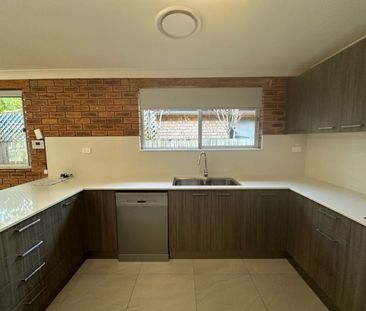 Karthena Crescent Hawks Nest - Photo 3