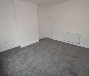 2 Bedroom Terraced House - Photo 4
