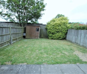 4 bed house to rent in The Birches, Bushey, WD23 - Photo 3