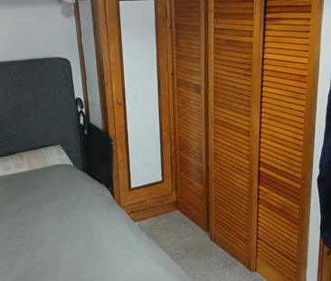 1 bedroom in a house share to rent - Photo 5 | Rentumo