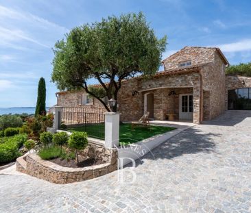 LES ISSAMBRES - VILLA DE CHARME - VUE MER - Photo 1