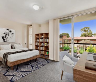 Bright Airy Apartment - Photo 6