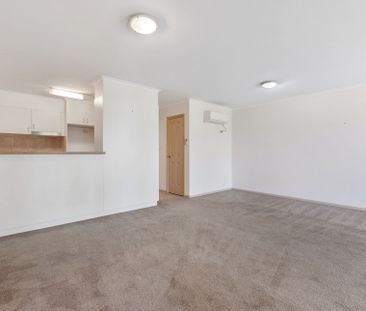 Brighton Bliss - Modern 2-Bedroom Apartment in Kingston! - Photo 3