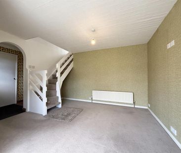 3 bedroom detached bungalow to rent - Photo 1