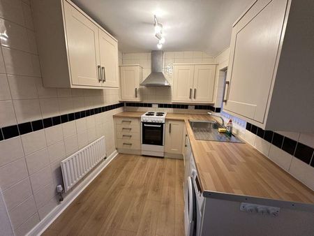 1 bedroom bungalow to rent - Photo 3