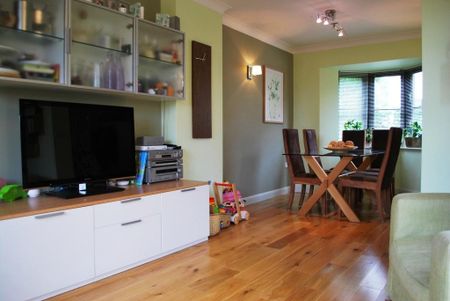 3 bedroom detached house to rent - Photo 3