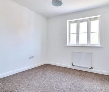 2 bedroom maisonette to rent - Photo 4