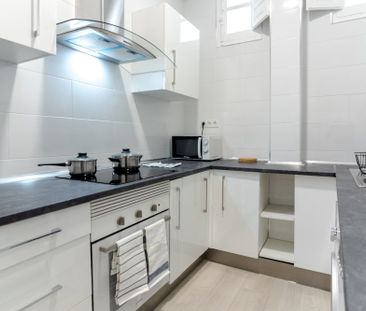 Bright room in Fuencarral Street - Photo 4