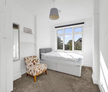 4 bedroom semi-detached house to rent - Photo 2