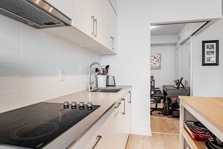 For Lease - 27 Bathurst Street Unit# 409w, Toronto, Ontario - Photo 2