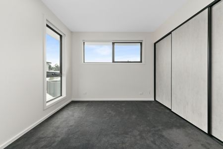 Modern and Low Maintenance on Marion - Photo 4