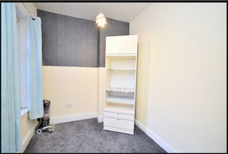 4 Bed Terraced House, Warwick Street, LE3 - Photo 3