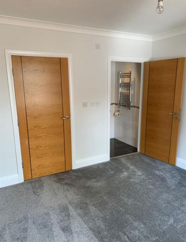 2 Bedroom Apartment To Let - Photo 4