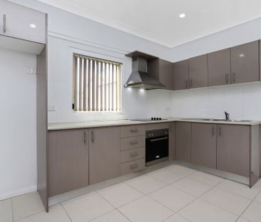 Modern Free Standing Flat - Photo 3