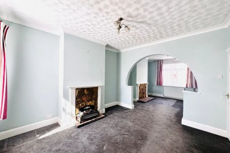 Whitworth Road - Photo 2