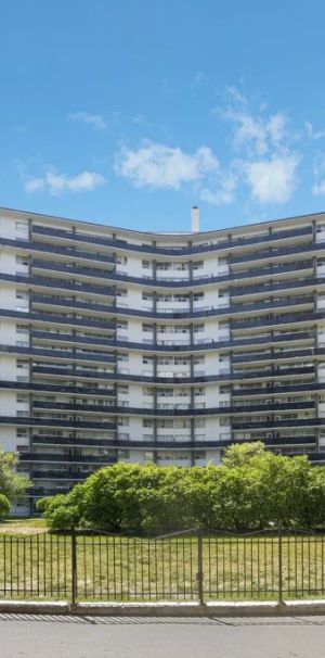 Champlain Towers - Photo 1