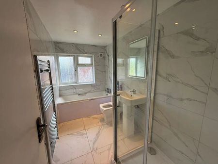 7 Bed Terraced House, Birmingham Road, B70 - Photo 2