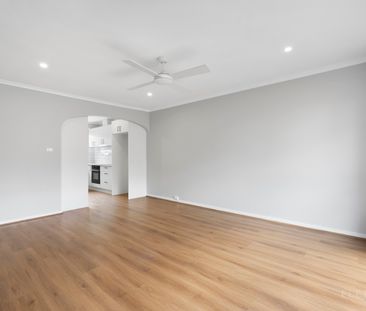 3/2 Coorie Ave, Bayswater VIC 3153 - House For Rent | Domain - Photo 1