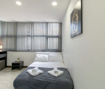 Borough Road - Photo 4