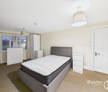 End of terrace house to rent - Photo 3