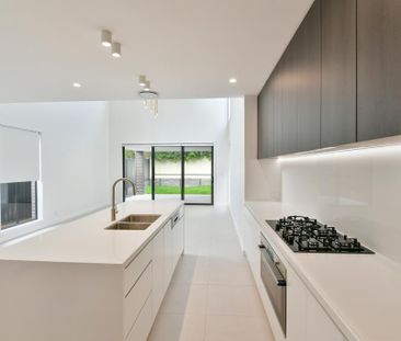 Near New 4 Bedroom Home! - Photo 3