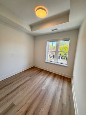 For Lease - 8 Manor Road Unit# 204, Toronto, Ontario - Photo 1