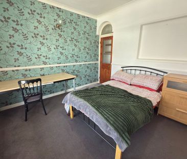 Queens Road - Photo 1