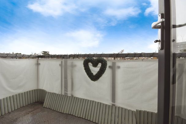 Rollason Way, Brentwood - Photo 1