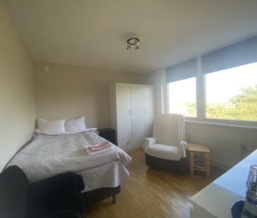 Rubingatan, Västra Frölunda - Photo 3