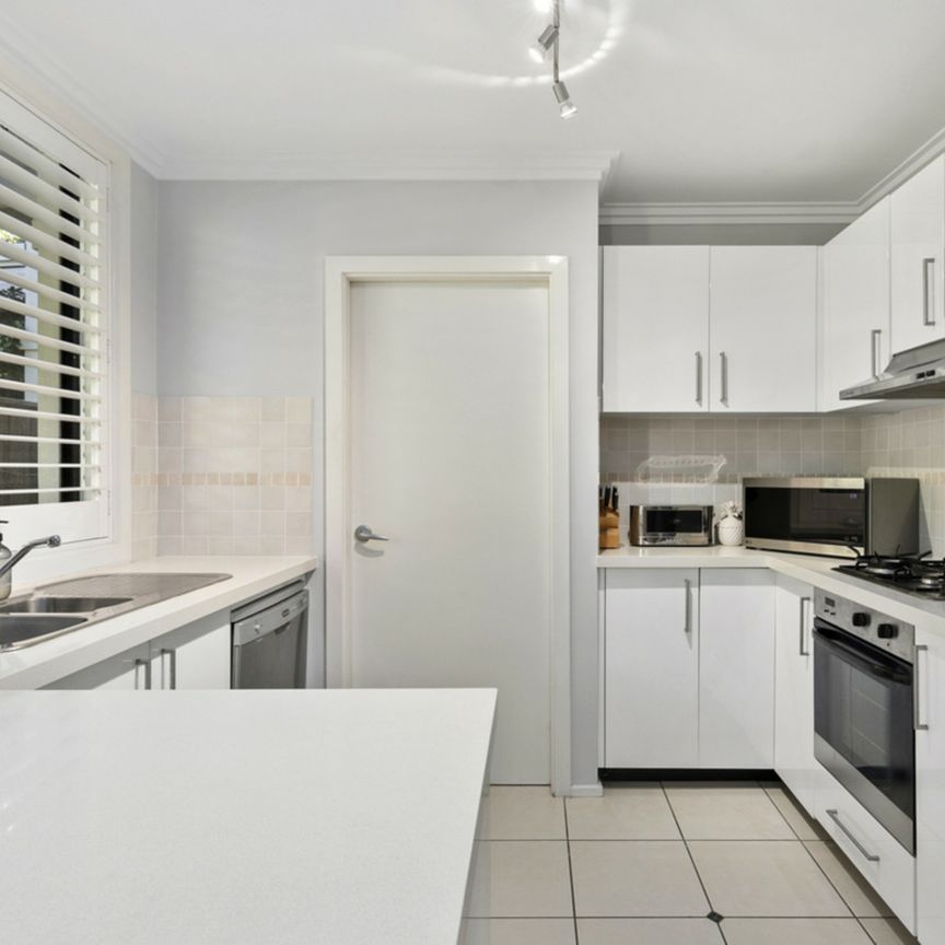 Elegant Townhouse � Quiet, Spacious and Ultra Convenient � Available for a 6 month lease Only - Photo 1